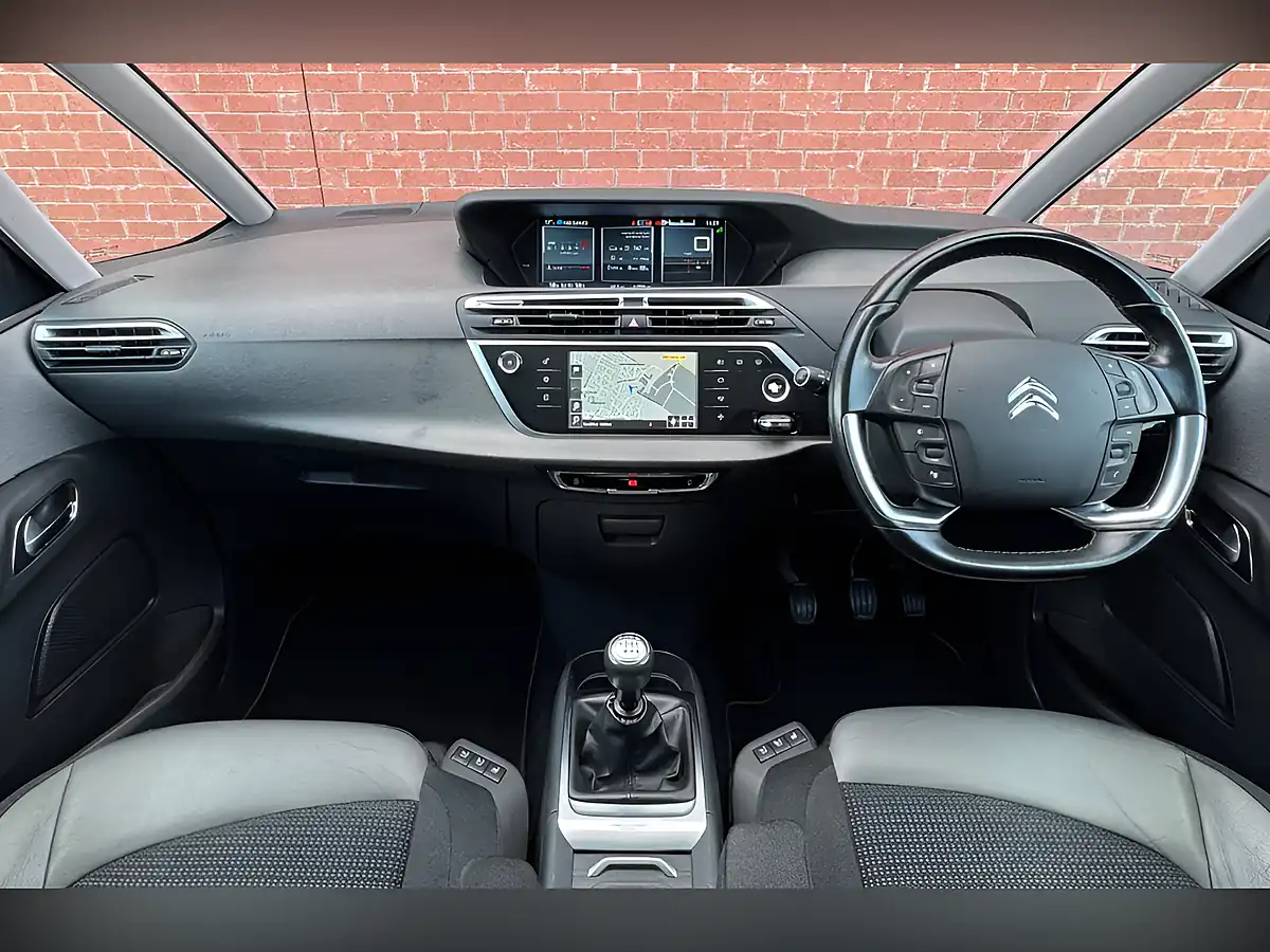 Used 2016 Citroen Grand C4 Picasso Silver - Interior and Exterior details 12