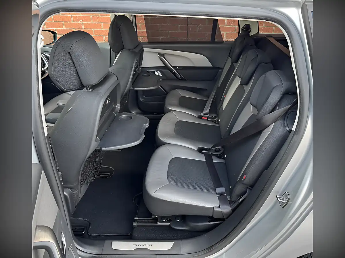 Used 2016 Citroen Grand C4 Picasso Silver - Interior and Exterior details 18