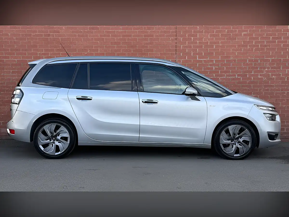 Used 2016 Citroen Grand C4 Picasso Silver - Interior and Exterior details 2