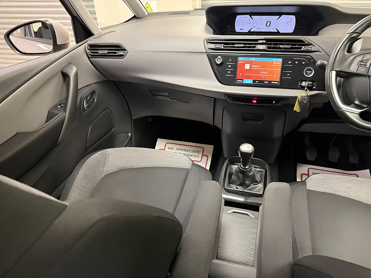 Used 2016 Citroen Grand C4 Picasso Touch Edition Beige - Interior and Exterior details 13
