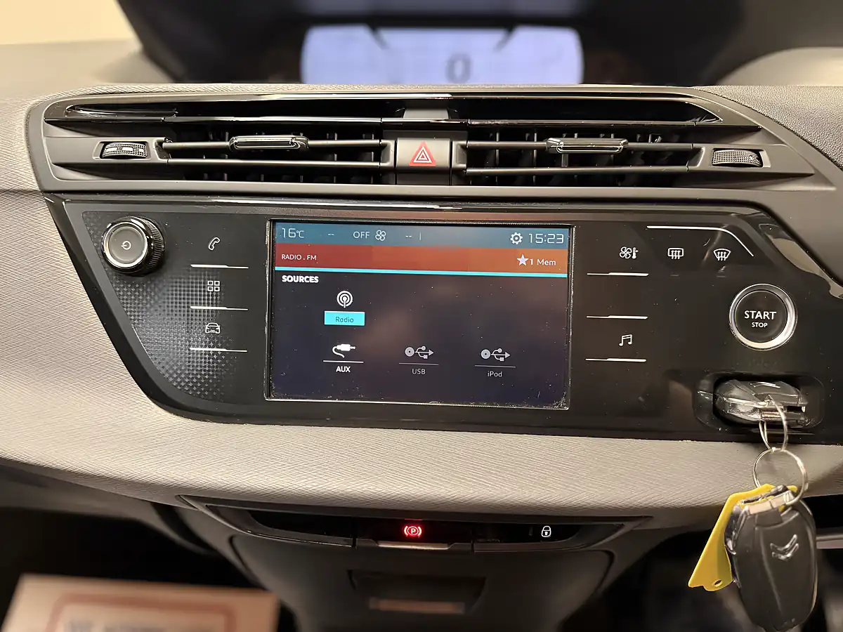 Used 2016 Citroen Grand C4 Picasso Touch Edition Beige - Interior and Exterior details 16