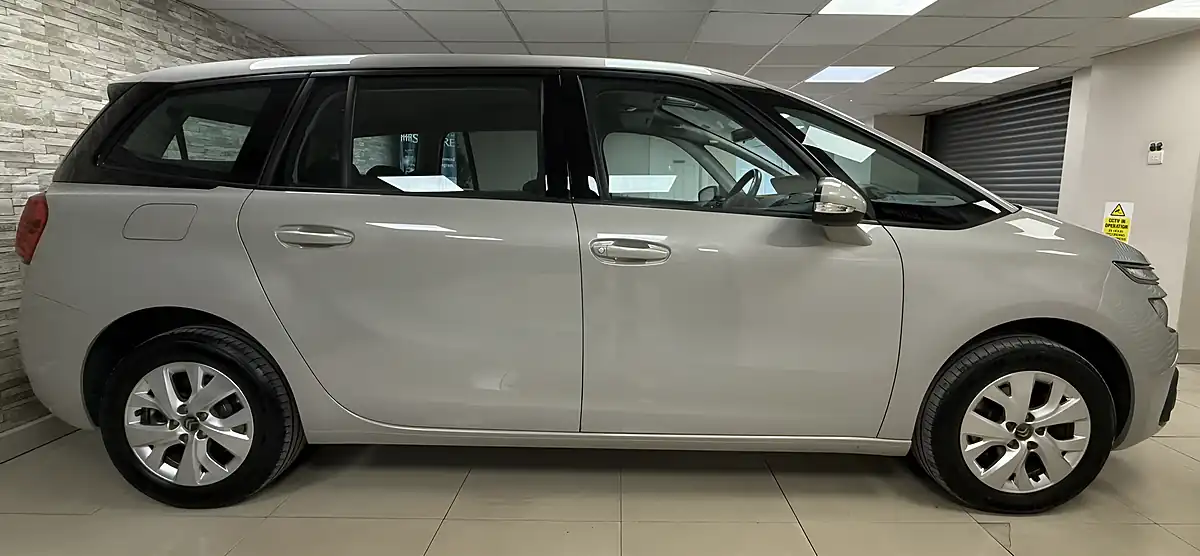 Used 2016 Citroen Grand C4 Picasso Touch Edition Beige - Interior and Exterior details 8