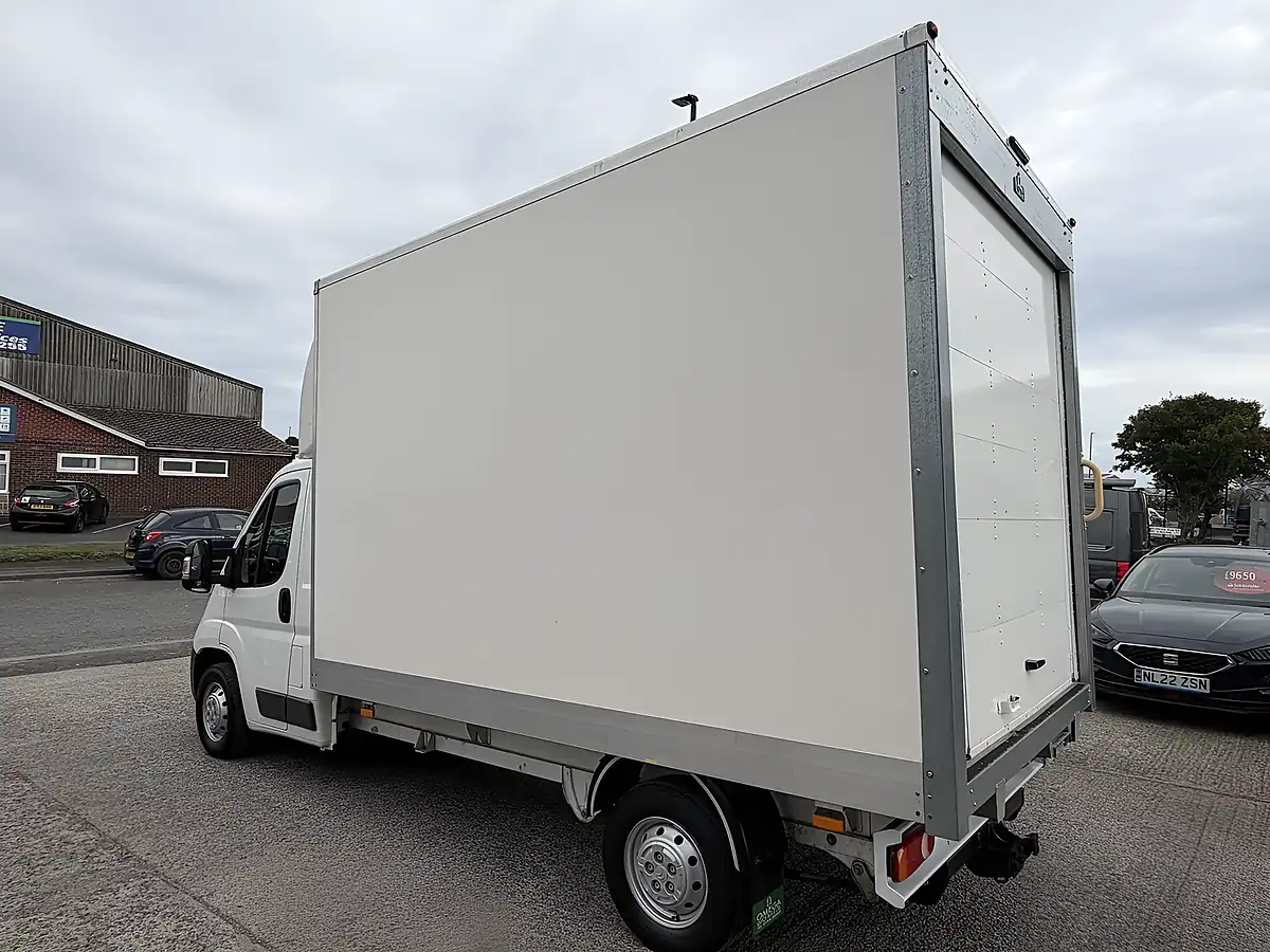 Used 2016 Citroen Relay 35 Heavy L3 Box Body White - Interior and Exterior details 10