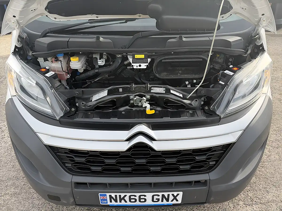 Used 2016 Citroen Relay 35 Heavy L3 Box Body White - Interior and Exterior details 17