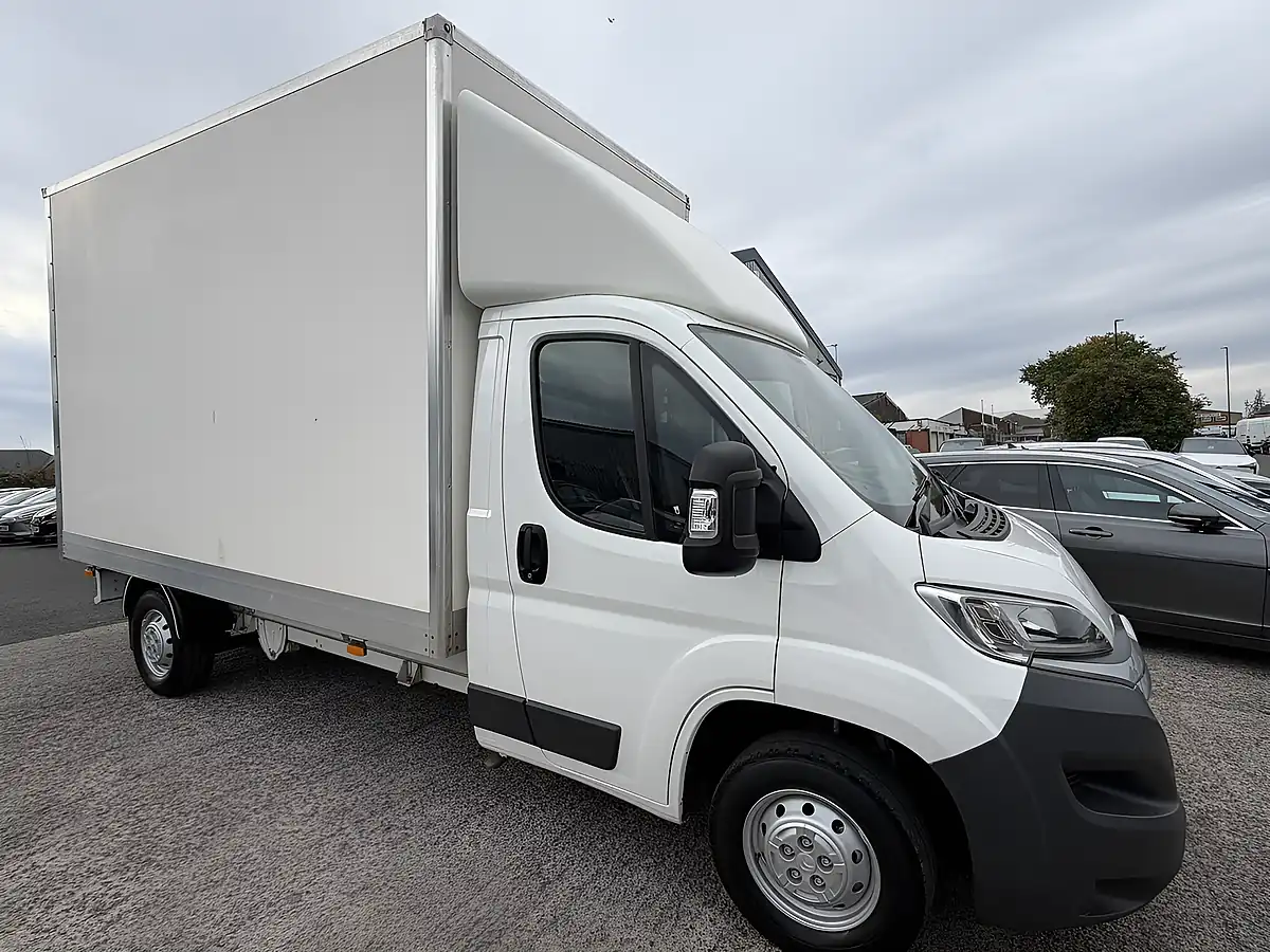 Used 2016 Citroen Relay 35 Heavy L3 Box Body White - Interior and Exterior details 19