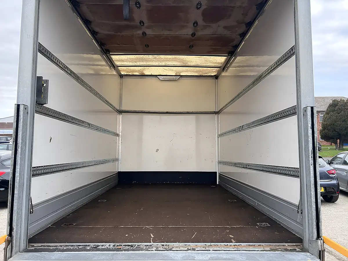 Used 2016 Citroen Relay 35 L3 White - Interior and Exterior details 4
