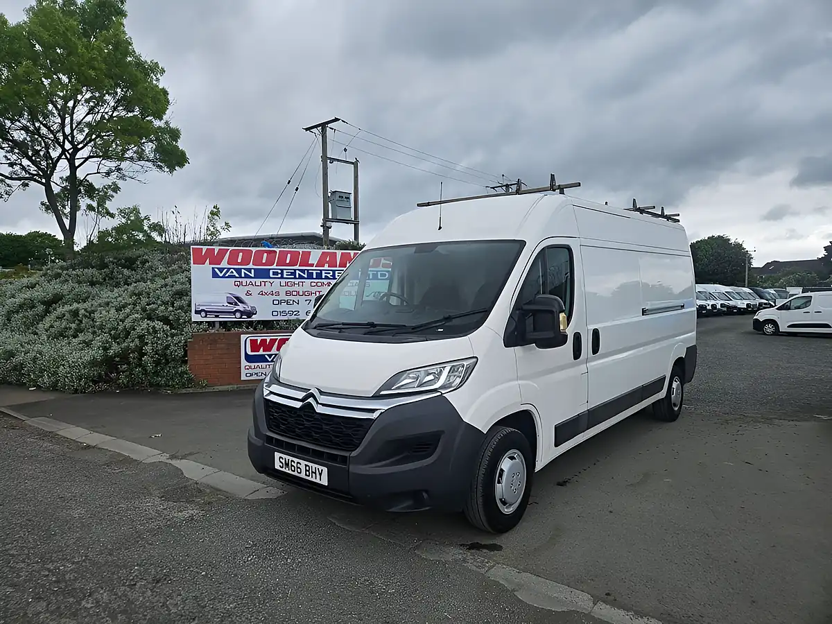 Used 2016 Citroen Relay 35 L3H2 Lwb White - Interior and Exterior details 4