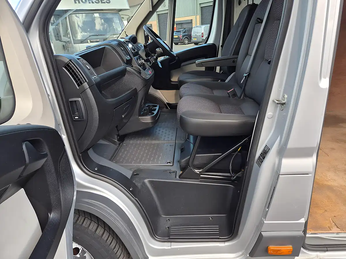 Used 2016 Citroen Relay Enterprise L4 High Roof Silver - Interior and Exterior details 16