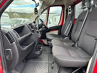 Used 2016 Citroen Relay Enterprise Red - Interior and Exterior details 12