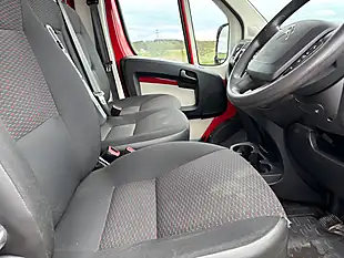 Used 2016 Citroen Relay Enterprise Red - Interior and Exterior details 13