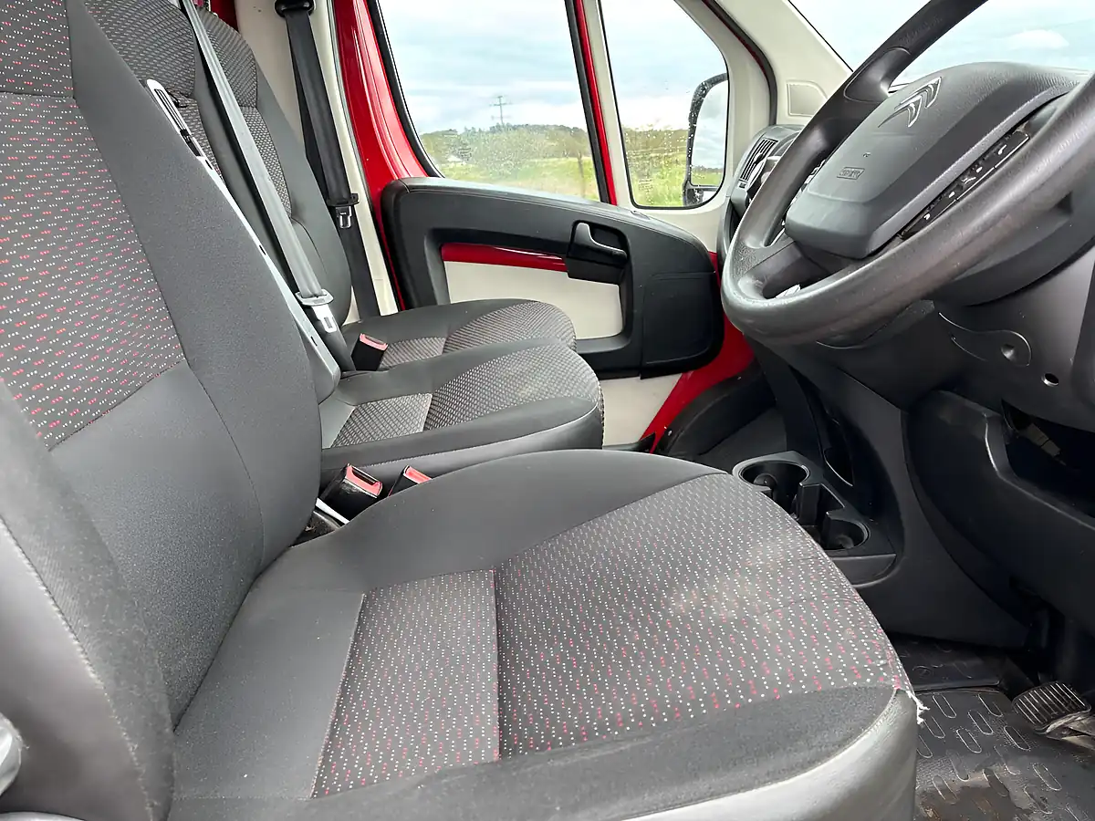 Used 2016 Citroen Relay Enterprise Red - Interior and Exterior details 13