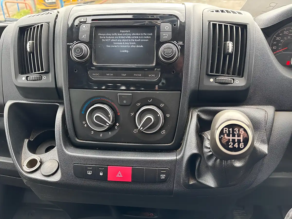 Used 2016 Citroen Relay Enterprise Red - Interior and Exterior details 16