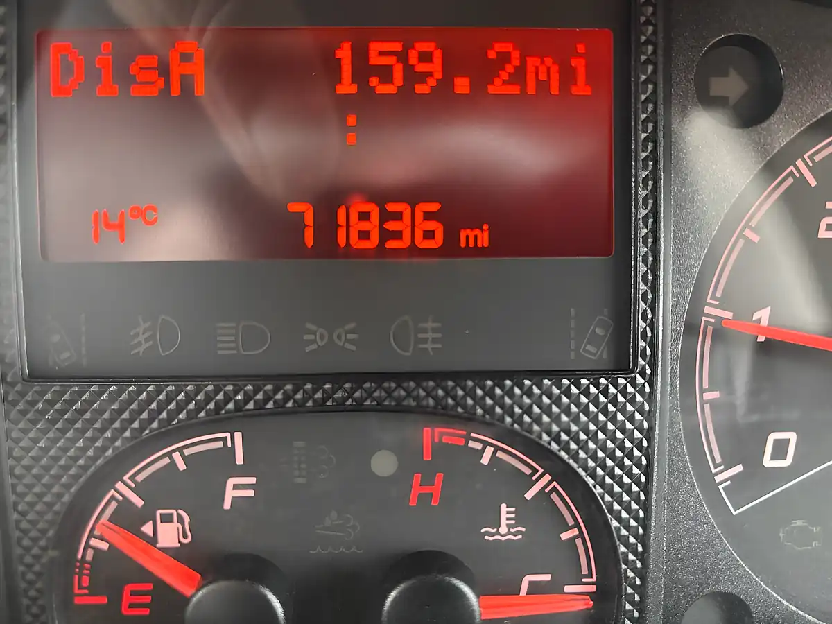 Used 2016 Citroen Relay Enterprise Red - Interior and Exterior details 17