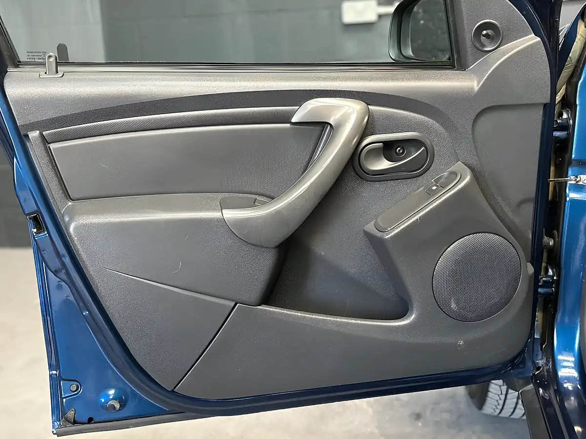 Used 2016 Dacia Duster Ambiance Blue - Interior and Exterior details 14