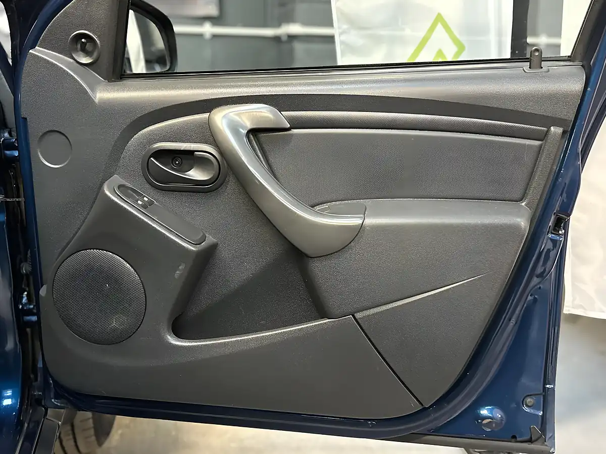 Used 2016 Dacia Duster Ambiance Blue - Interior and Exterior details 15