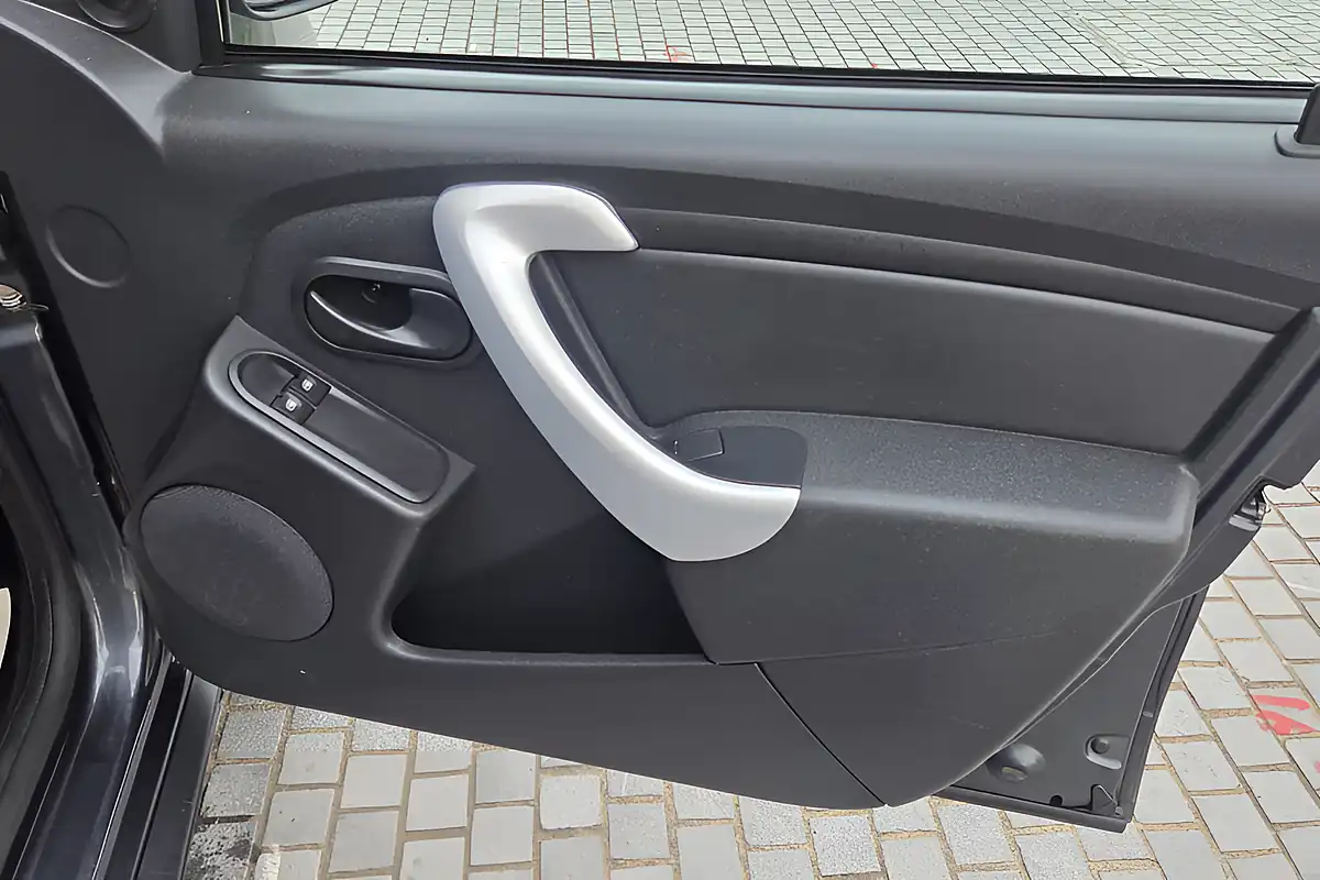 Used 2016 Dacia Duster Ambiance Grey - Interior and Exterior details 10
