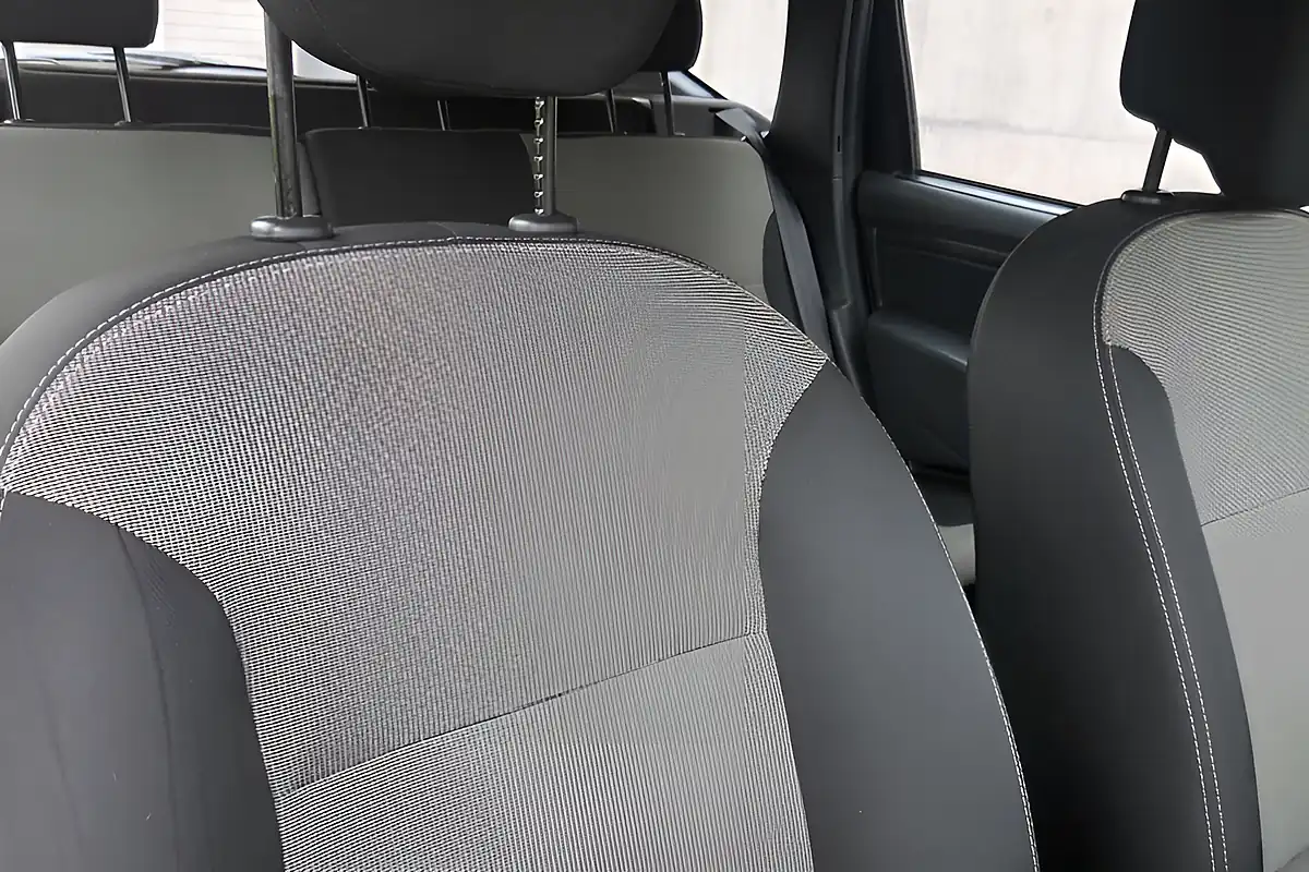 Used 2016 Dacia Duster Ambiance Grey - Interior and Exterior details 11