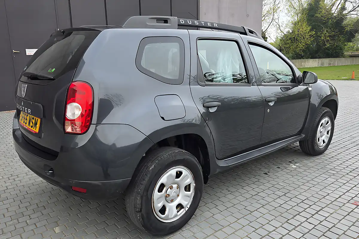 Used 2016 Dacia Duster Ambiance Grey - Interior and Exterior details 6