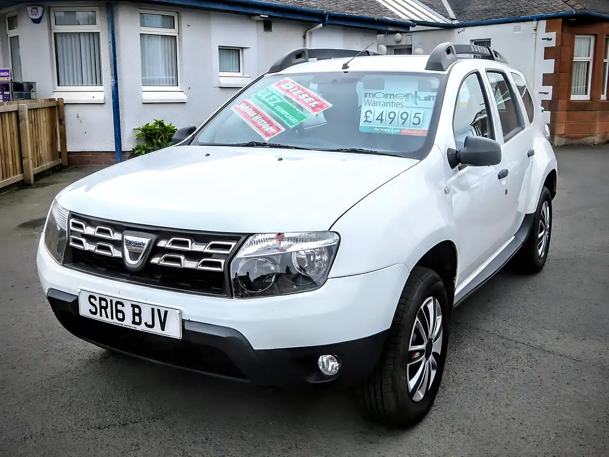 Used 2016 Dacia Duster Ambience White - Front View