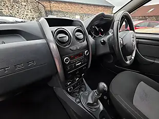 Used 2016 Dacia Duster Laureate Black - Interior and Exterior details 11
