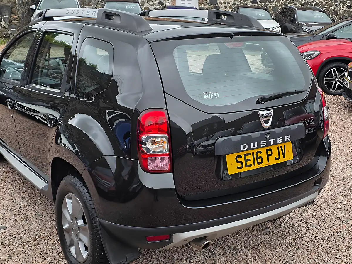 Used 2016 Dacia Duster Laureate Black - Interior and Exterior details 16