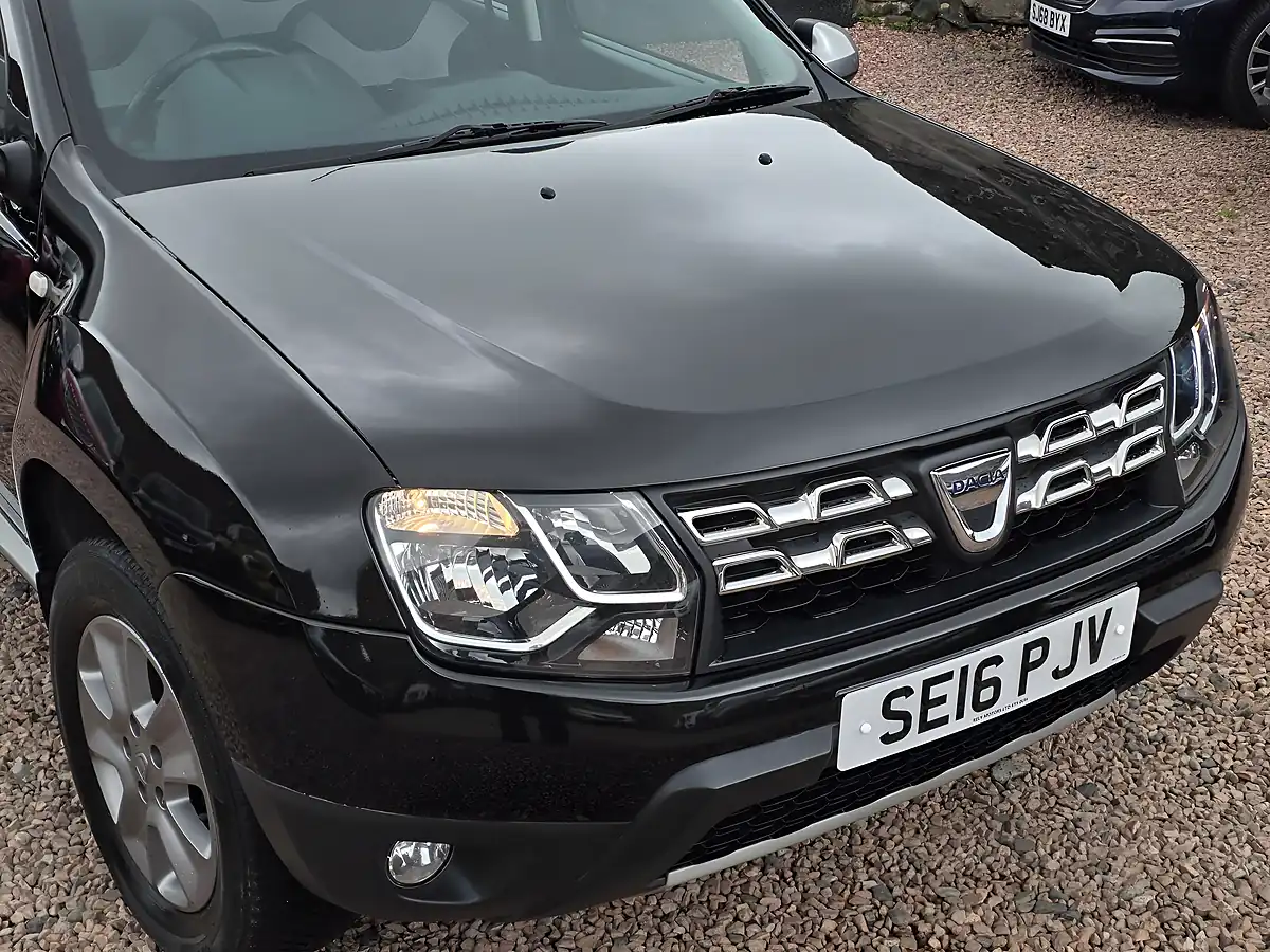 Used 2016 Dacia Duster Laureate Black - Interior and Exterior details 2