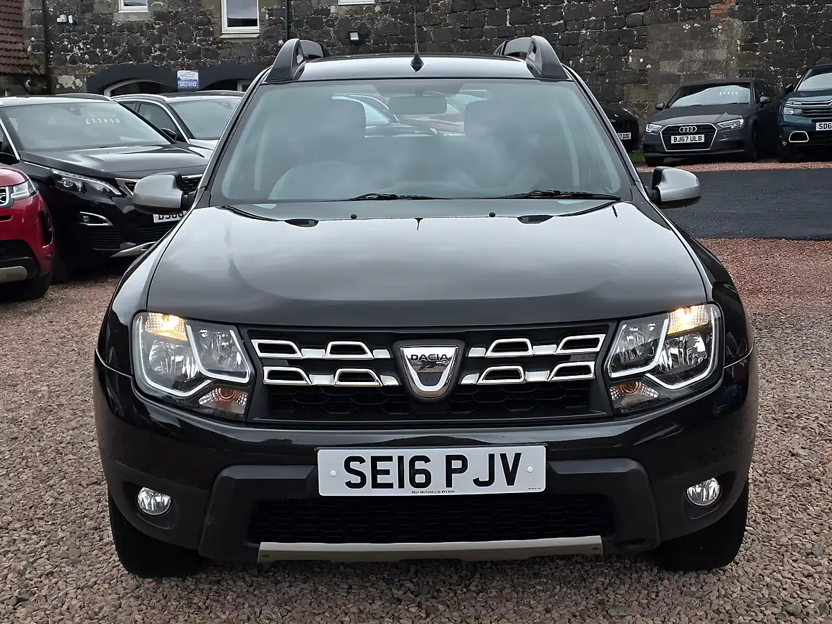 Used 2016 Dacia Duster Laureate Black - Interior and Exterior details 3
