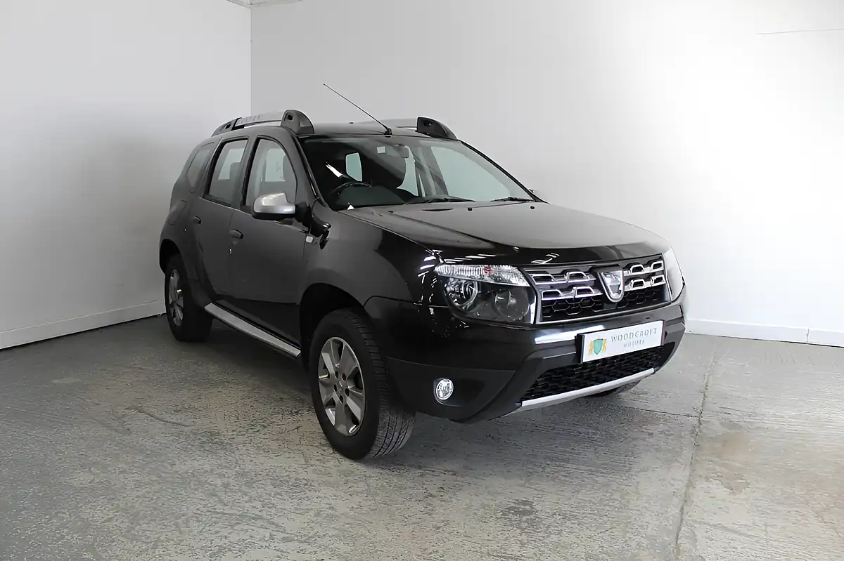Used 2016 Dacia Duster Laureate Black - Front View
