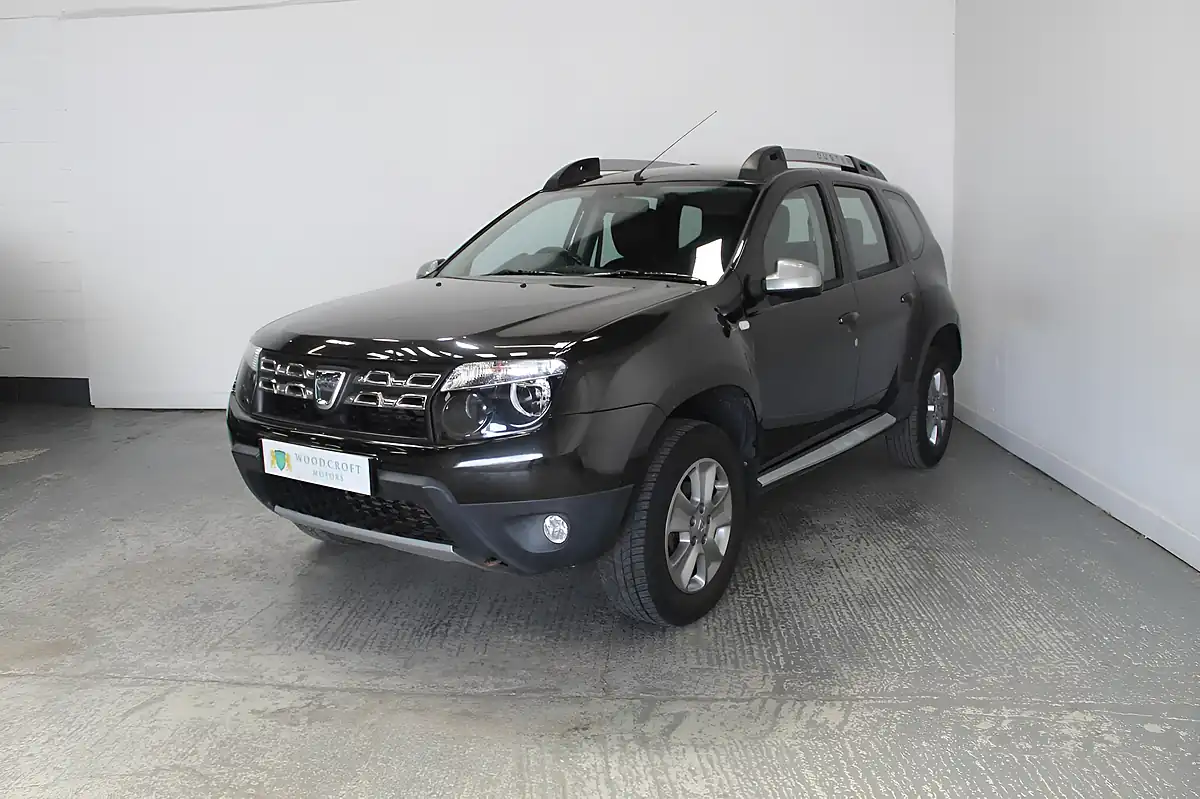 Used 2016 Dacia Duster Laureate Black - Interior and Exterior details 2