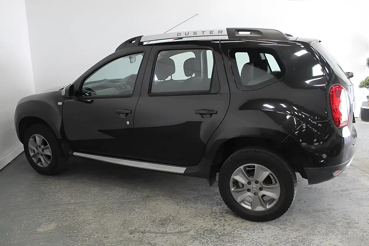 Used 2016 Dacia Duster Laureate Black - Interior and Exterior details 7