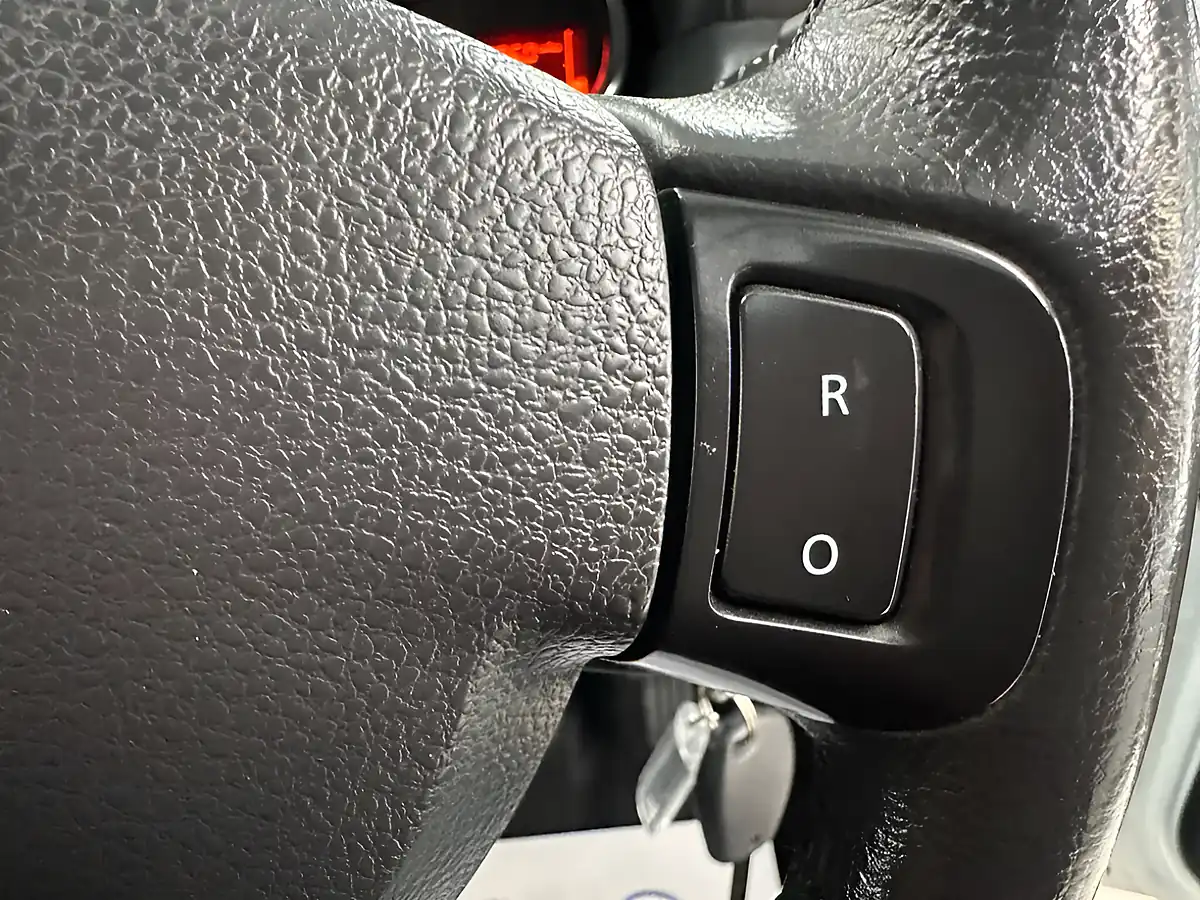 Used 2016 Dacia Duster Laureate Glacier White - Interior and Exterior details 12