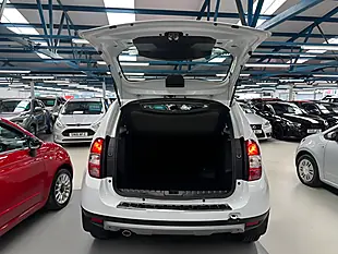 Used 2016 Dacia Duster Laureate Glacier White - Interior and Exterior details 14