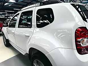 Used 2016 Dacia Duster Laureate Glacier White - Interior and Exterior details 19