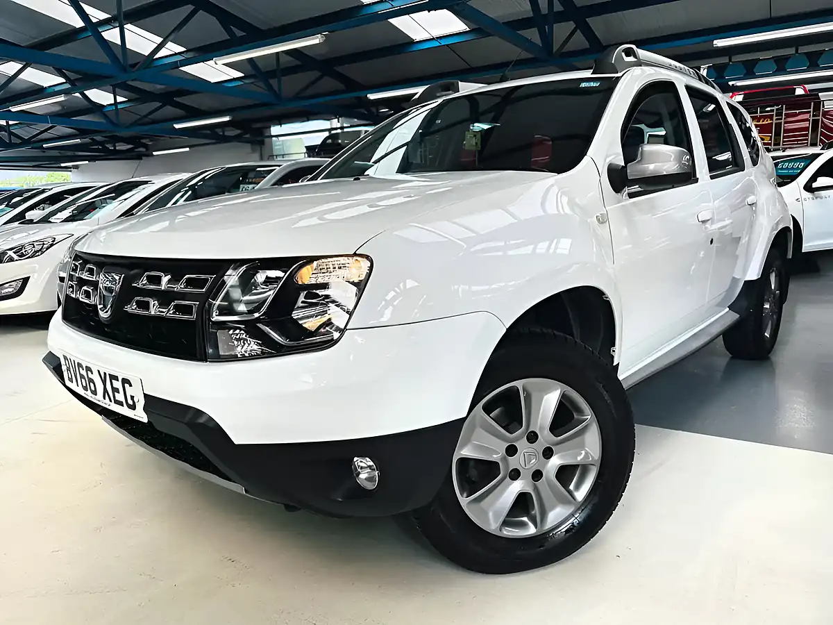 Used 2016 Dacia Duster Laureate Glacier White - Interior and Exterior details 2