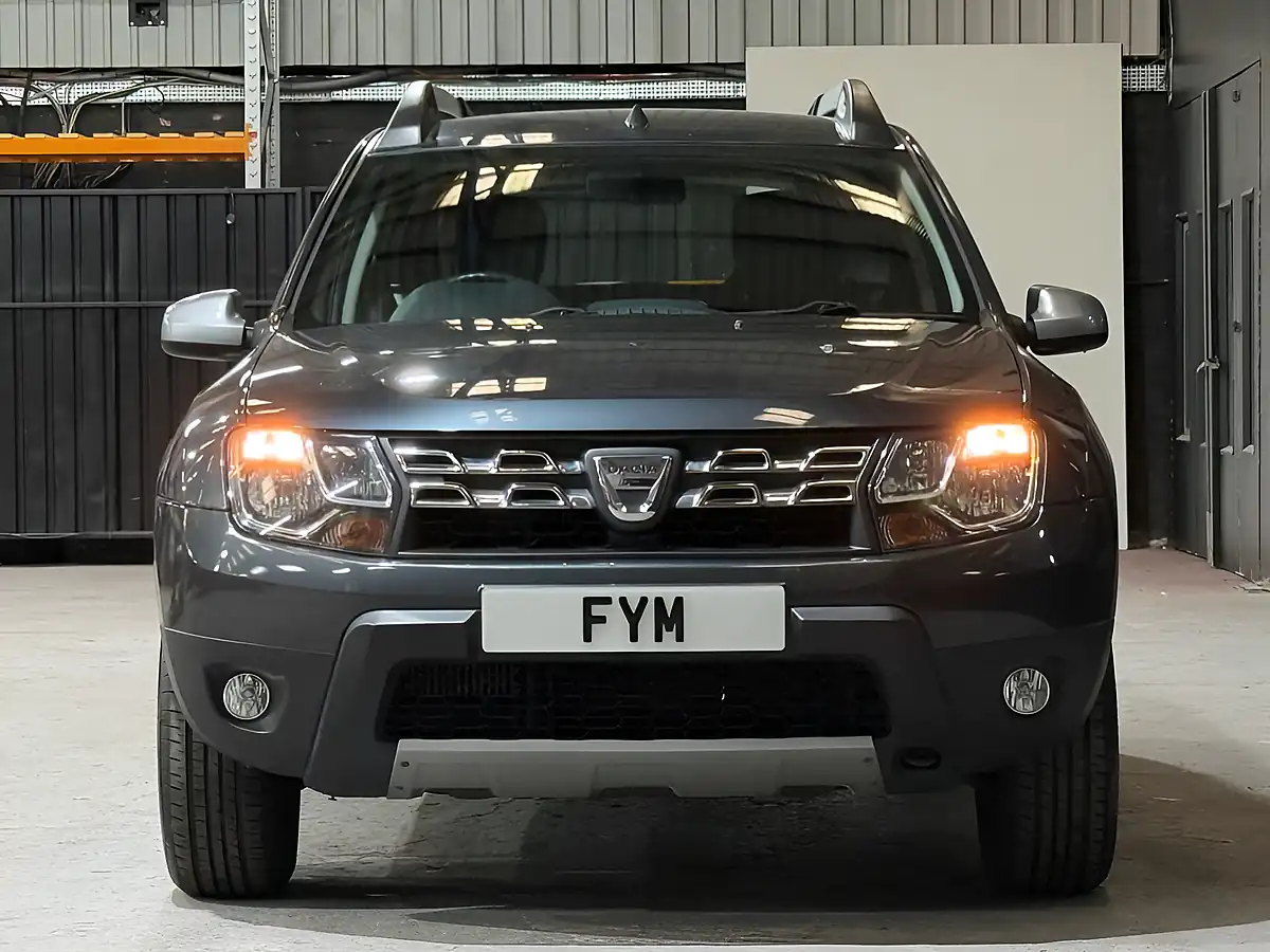 Used 2016 Dacia Duster Laureate Grey - Interior and Exterior details 7