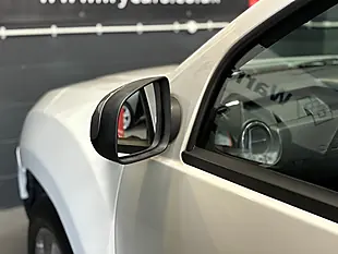 Used 2016 Dacia Duster Laureate White - Interior and Exterior details 16