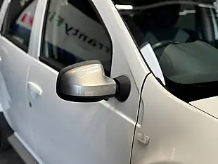 Used 2016 Dacia Duster Laureate White - Interior and Exterior details 17