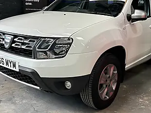 Used 2016 Dacia Duster Laureate White - Interior and Exterior details 4