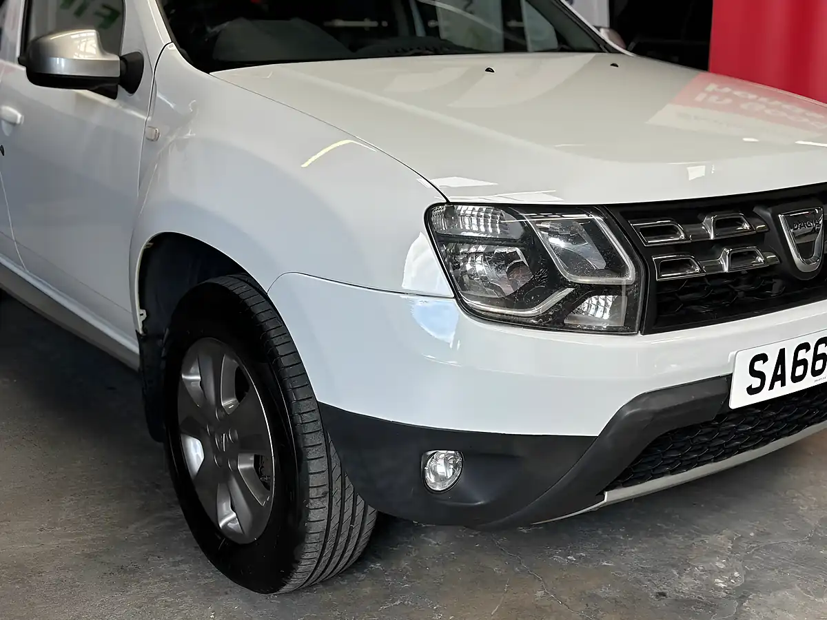 Used 2016 Dacia Duster Laureate White - Interior and Exterior details 7