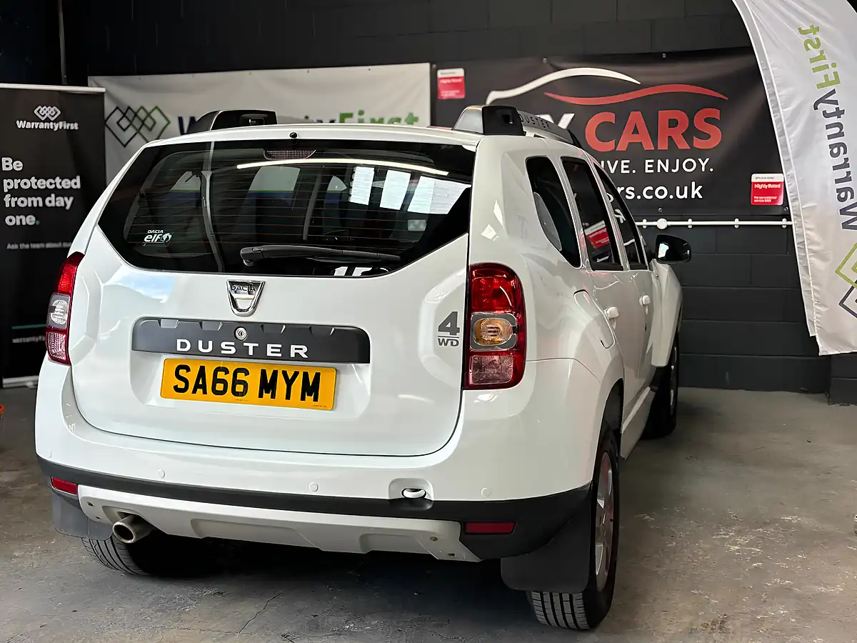 Used 2016 Dacia Duster Laureate White - Interior and Exterior details 9