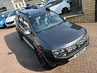 Used 2016 Dacia Duster Prestige Grey - Interior and Exterior details 10