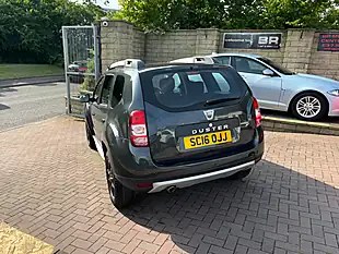 Used 2016 Dacia Duster Prestige Grey - Interior and Exterior details 8