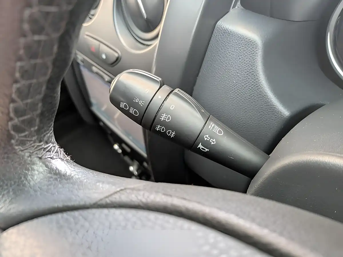 Used 2016 Dacia Duster Prestige Grey - Interior and Exterior details 11