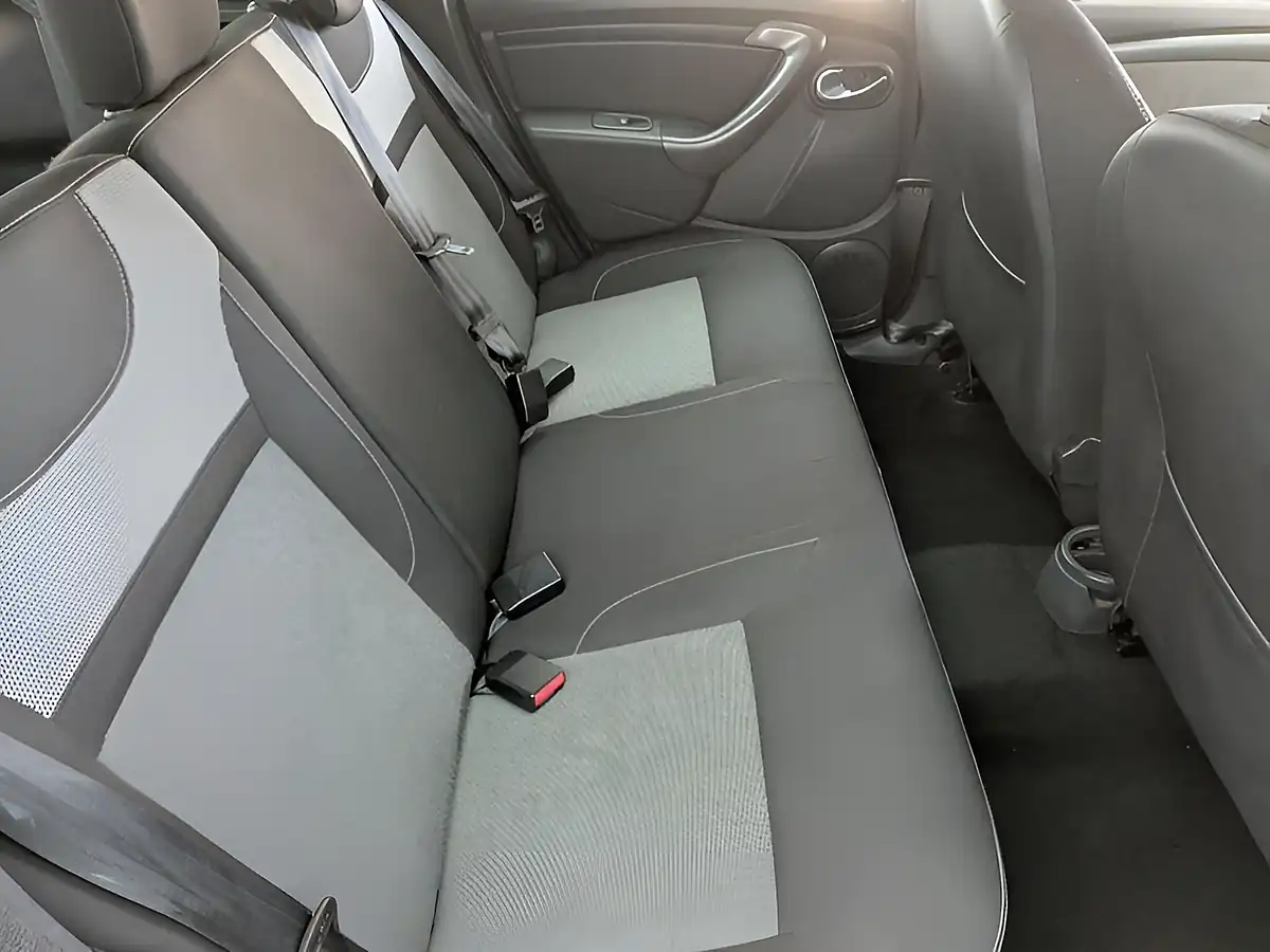 Used 2016 Dacia Duster Prestige Grey - Interior and Exterior details 13