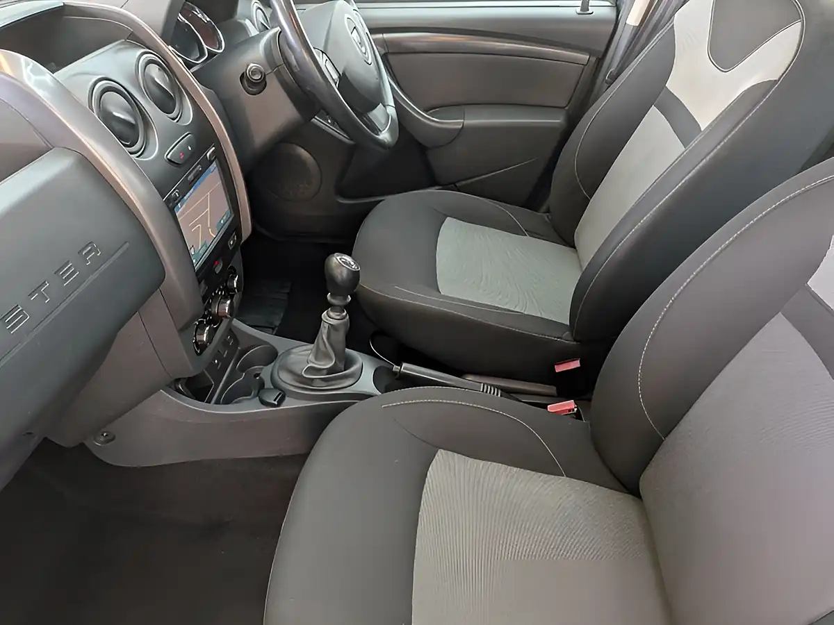 Used 2016 Dacia Duster Prestige Grey - Interior and Exterior details 16