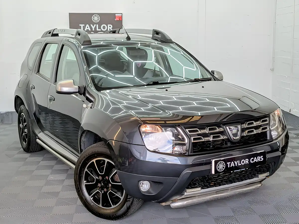 Used 2016 Dacia Duster Prestige Grey - Interior and Exterior details 3