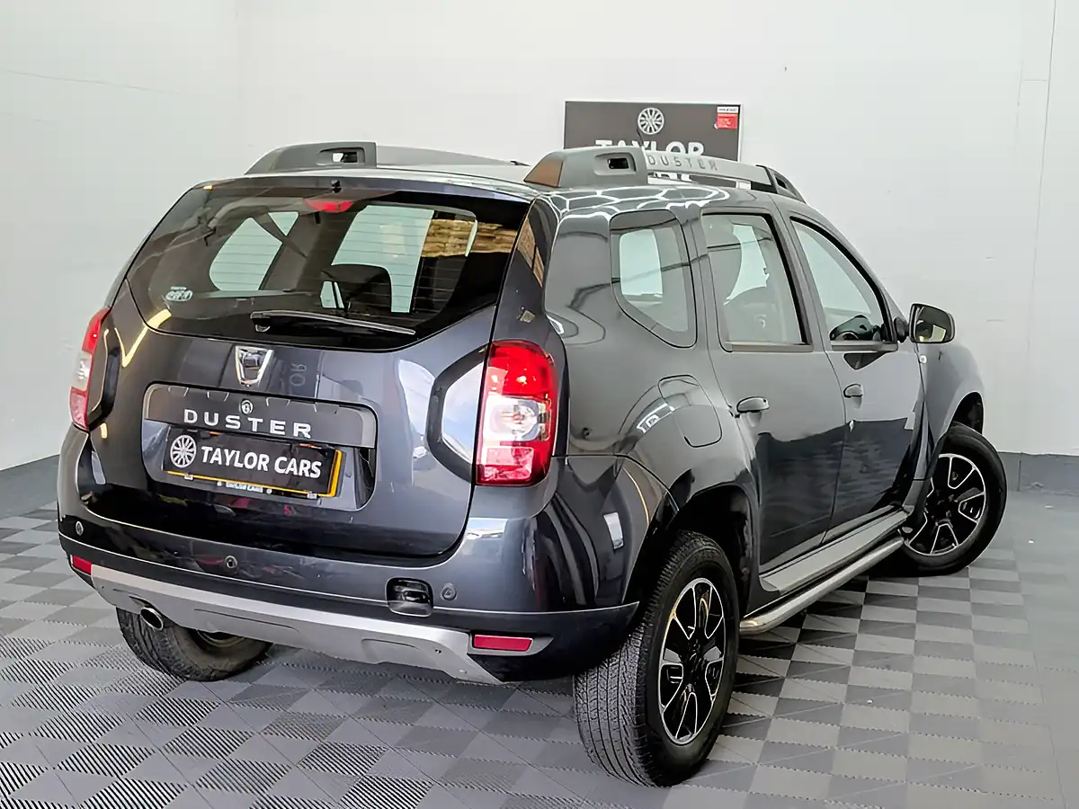 Used 2016 Dacia Duster Prestige Grey - Interior and Exterior details 5