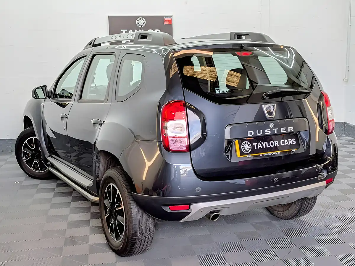 Used 2016 Dacia Duster Prestige Grey - Interior and Exterior details 7