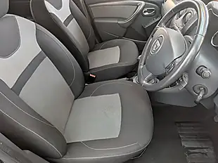 Used 2016 Dacia Duster Prestige Grey - Interior and Exterior details 9