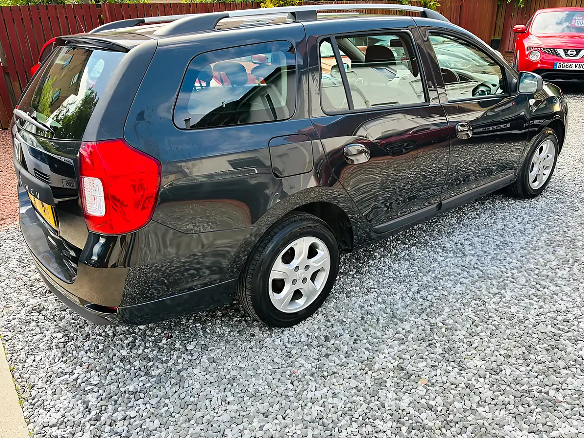 Used 2016 Dacia Logan Laureate Black - Interior and Exterior details 10